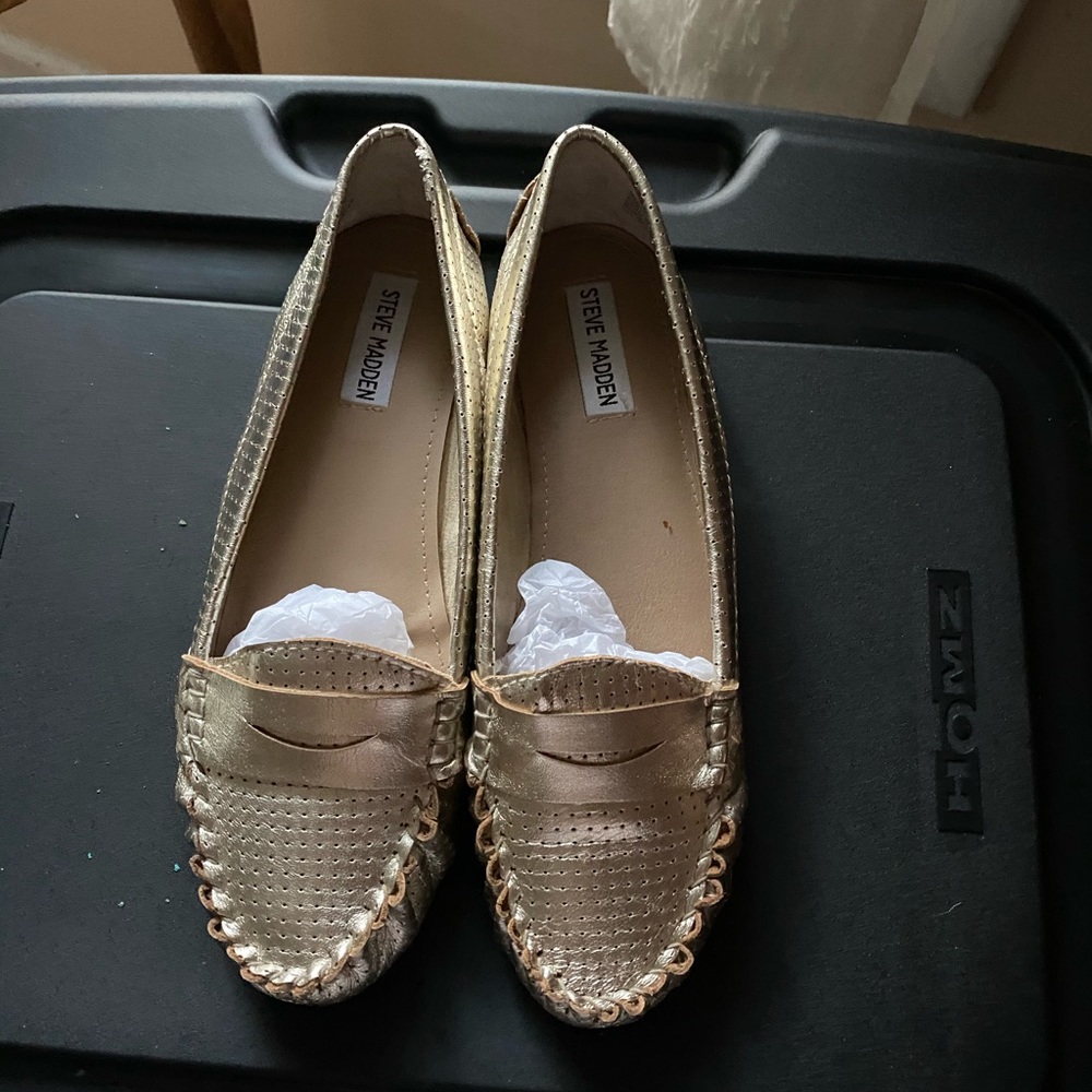 Gold flat loafer